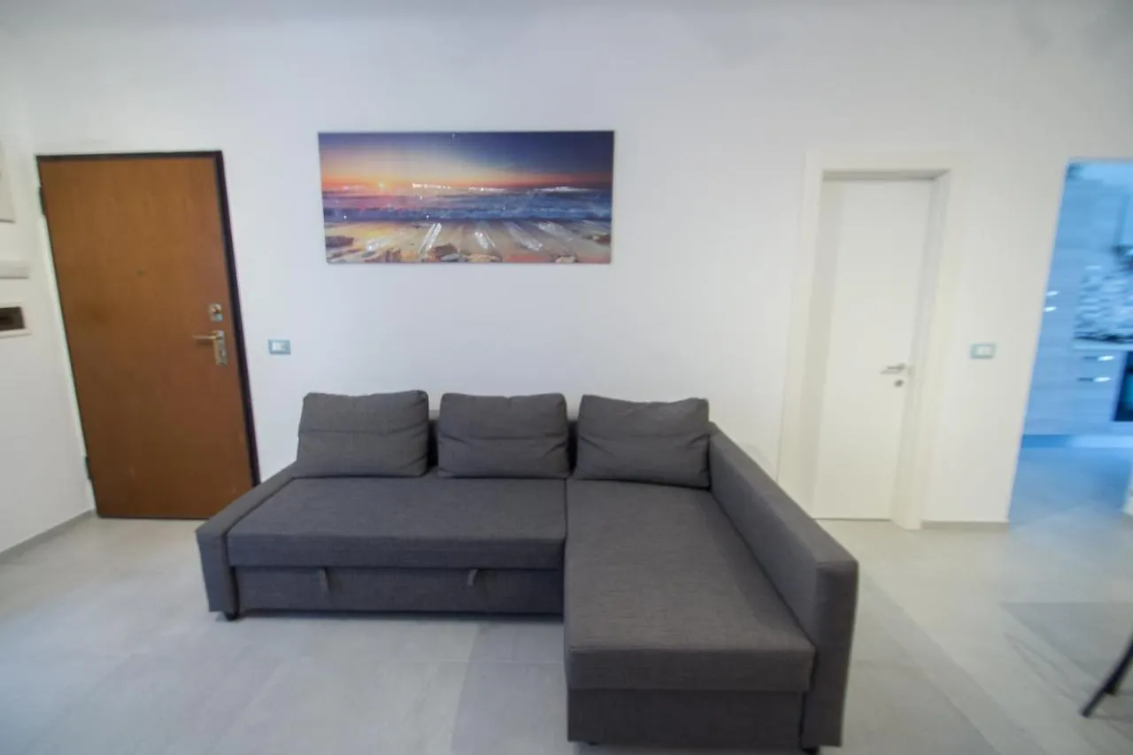 Appartamento piazza Buccelli a 10 mt dal mare Varazze Italia